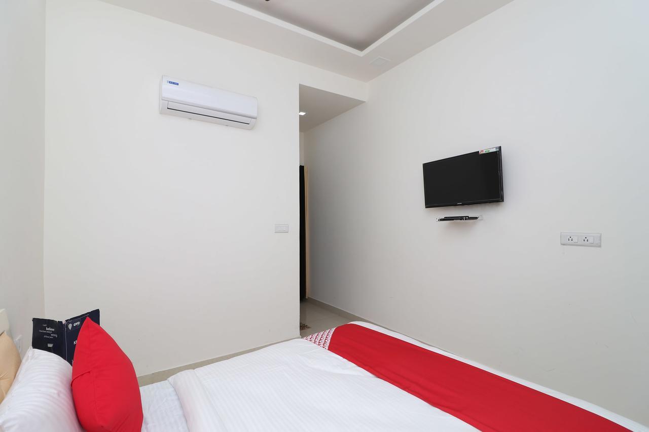 Oyo 13406 Hotel Golden Leaf Bareilly Exterior foto